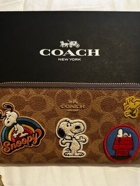 Coach Brown Signature Snoopy Patch Zip Around Wallet with Multicolor Patches